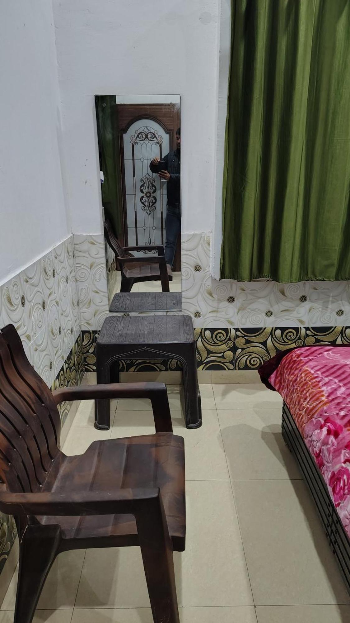 Shri Haridas Kripa Dham Ashram Vrindāvan Rom bilde